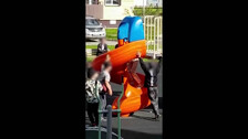 Подростки громят детскую площадку в Дальнем